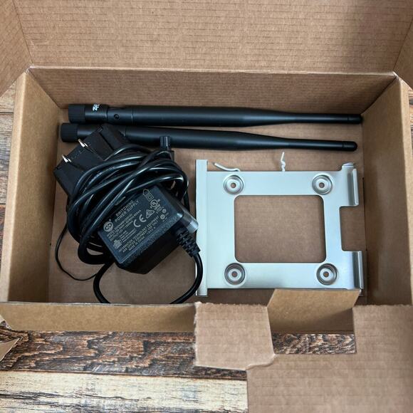 New Cradlepoint COR IBR600 Series Router Wifi Antennas Black - Picture 2 of 6